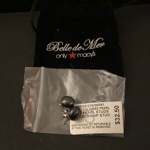 Belle de Mer Black Pearl Stud Earrings